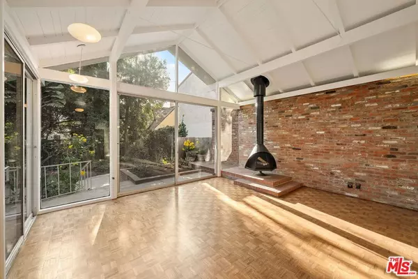 Santa Monica, CA 90402,440 24th ST