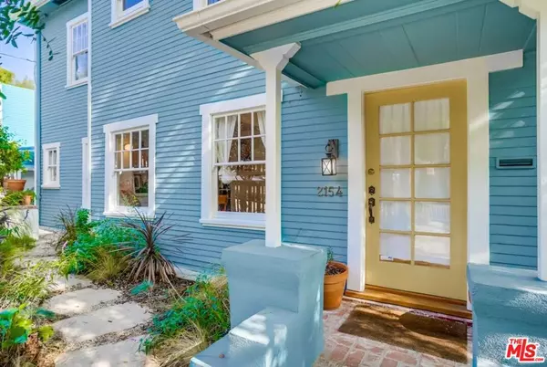 Los Angeles, CA 90068,2154 Willetta ST
