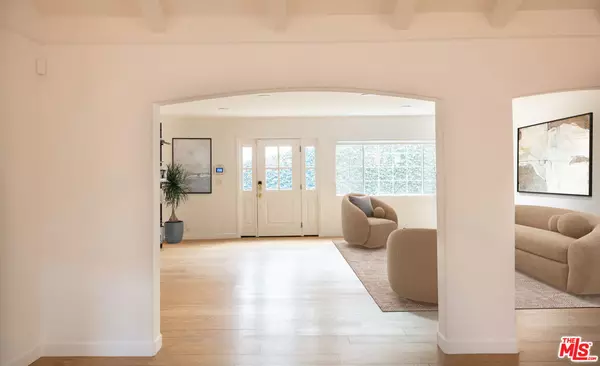 Woodland Hills, CA 91364,5239 San Feliciano DR