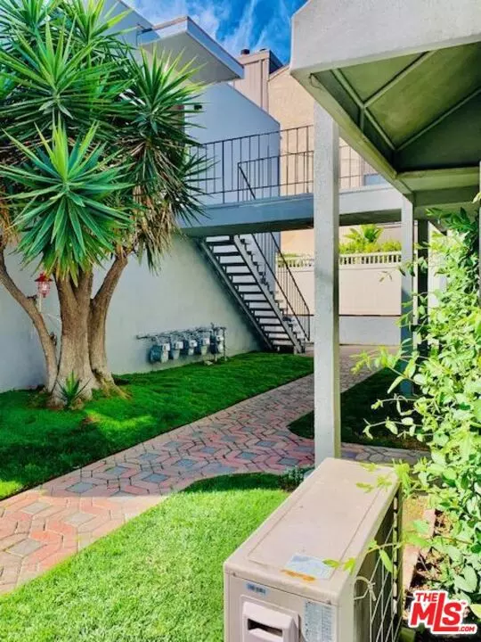 Glendale, CA 91204,451 IVY ST #D