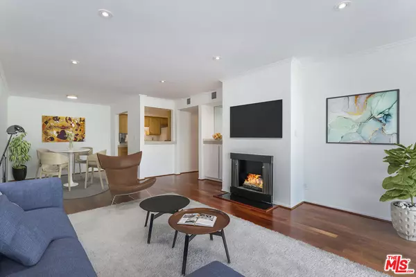 906 N Doheny DR #219, West Hollywood, CA 90069