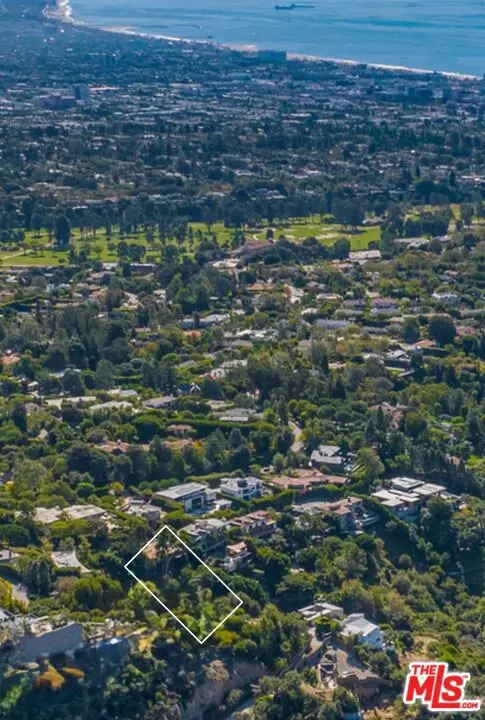 Pacific Palisades, CA 90272,1545 Umeo RD