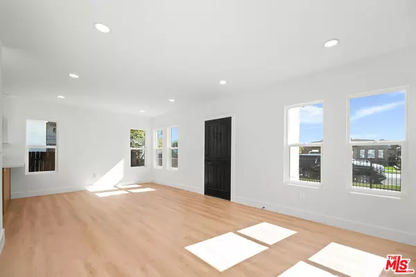 Compton, CA 90221,3641 E Elizabeth ST