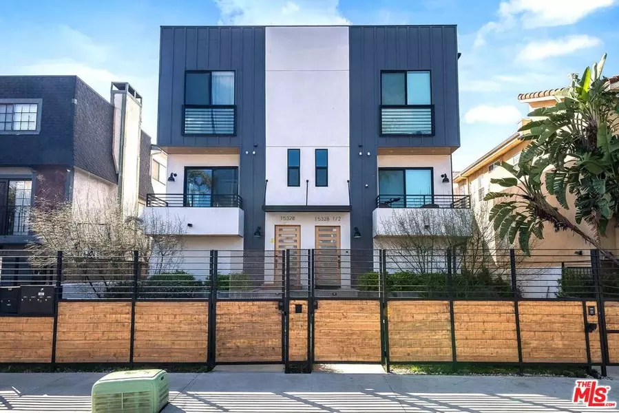15330 Weddington ST, Sherman Oaks, CA 91411