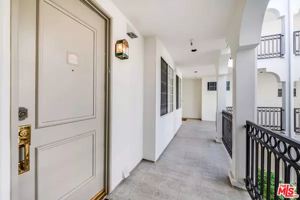 Los Angeles, CA 90024,10630 Eastborne AVE #203