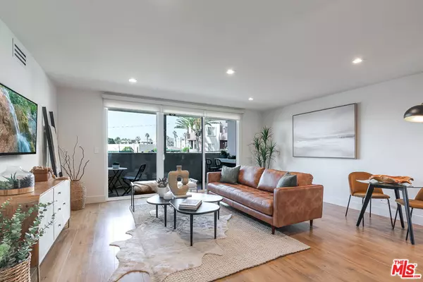 Los Angeles, CA 90025,12425 Texas AVE #18