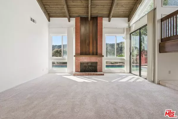 Pacific Palisades, CA 90272,16999 Avenida De Santa Ynez