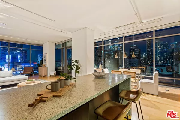 Los Angeles, CA 90015,1100 S Hope ST #1116