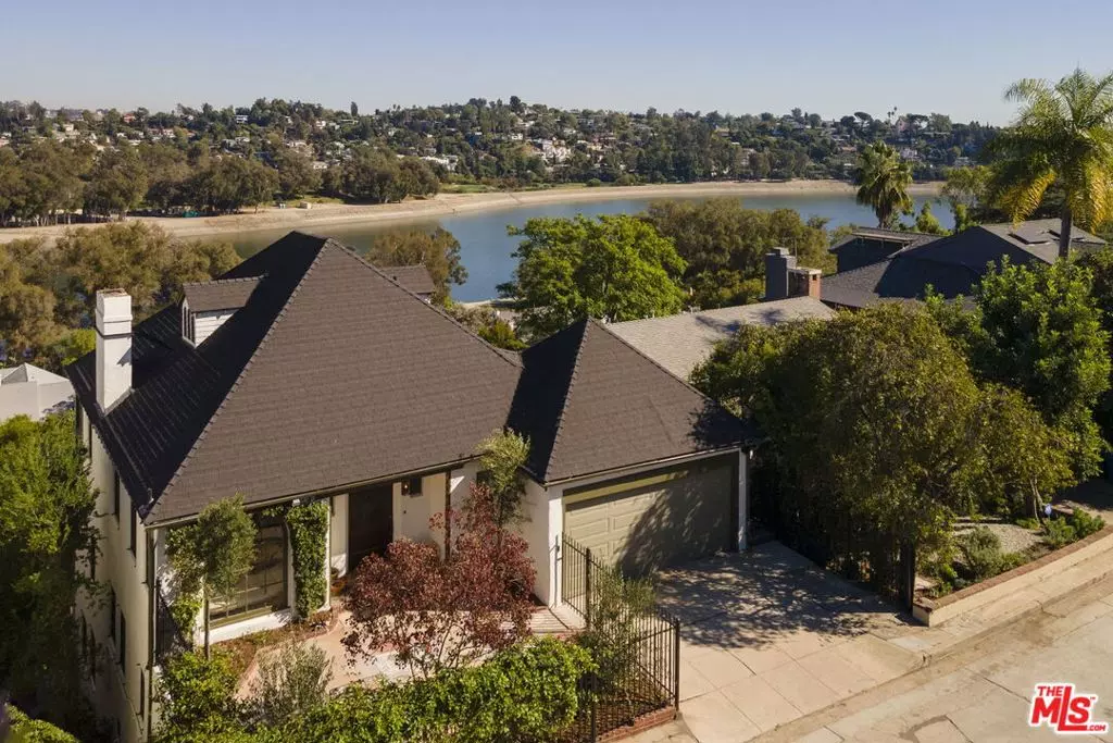 Los Angeles, CA 90039,2272 Moreno DR