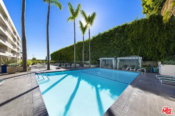 1131 Alta Loma RD #131, West Hollywood, CA 90069