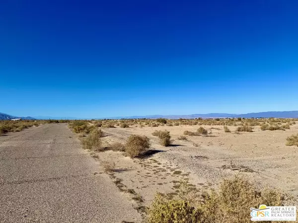 Thermal, CA 92274,2224 La Brisa CT