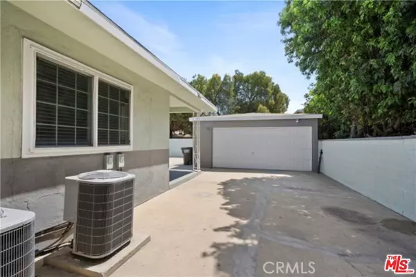 Inglewood, CA 90304,11004 Mansel AVE