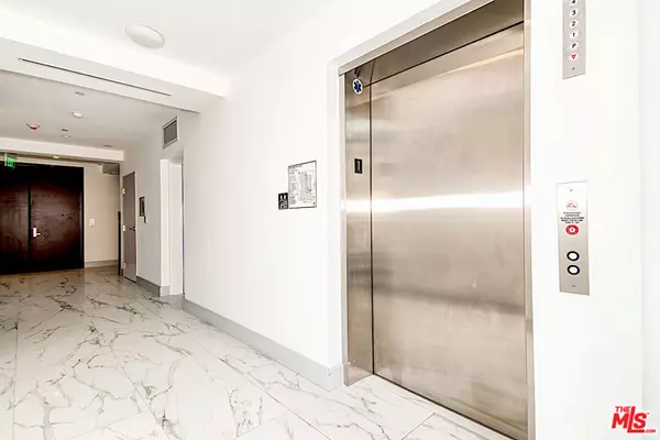 Los Angeles, CA 90035,1249 S Holt AVE #202