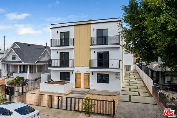 3207 W 18th ST #2, Los Angeles, CA 90019