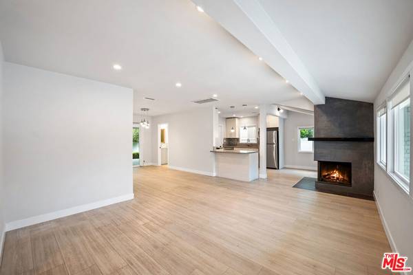 Woodland Hills, CA 91367,22937 Dolorosa ST