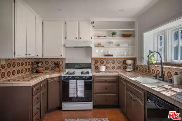 Sherman Oaks, CA 91423,4827 Tilden AVE