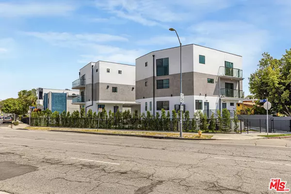 Los Angeles, CA 90019,1638 Longwood AVE