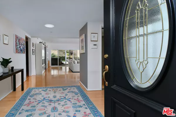 Sherman Oaks, CA 91403,3421 Castlewoods PL