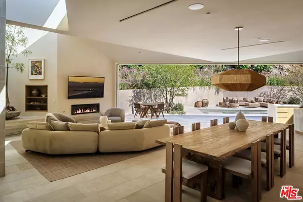 Los Angeles, CA 90069,1600 Rising Glen RD