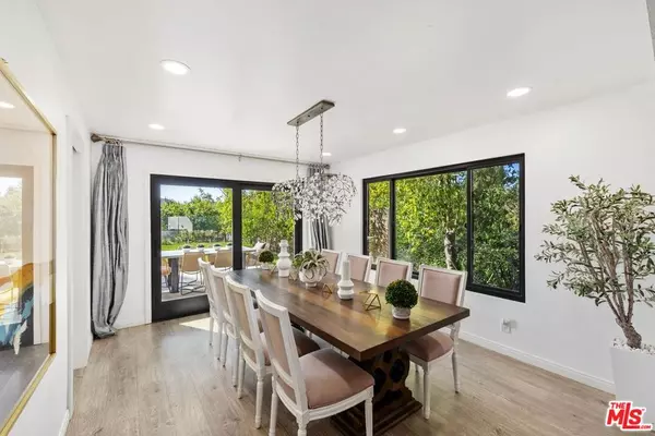 Los Angeles, CA 90077,10246 Briarwood DR