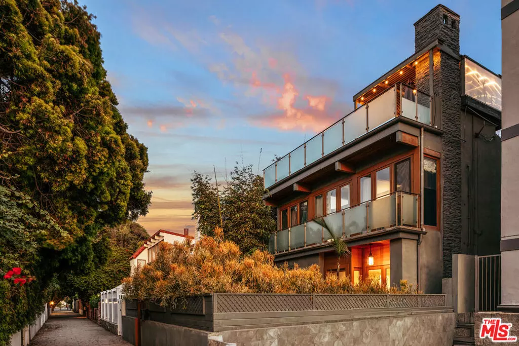 Marina Del Rey, CA 90292,14 Anchorage ST