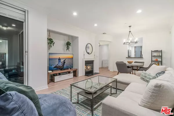 Playa Vista, CA 90094,5625 Crescent Park #126