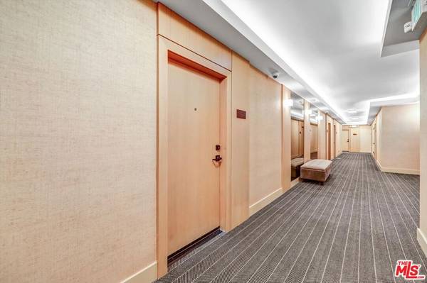 West Hollywood, CA 90069,999 N Doheny DR #306