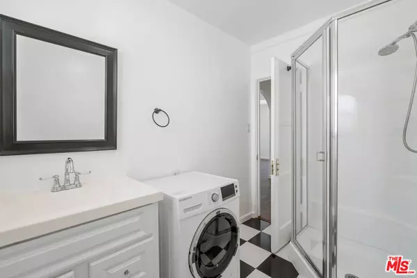 Santa Monica, CA 90403,917 7TH ST #D