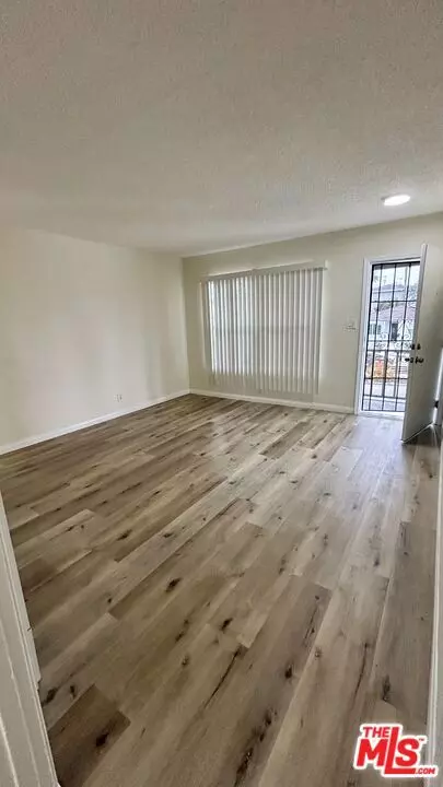 Inglewood, CA 90302,626 E Fairview BLVD #4