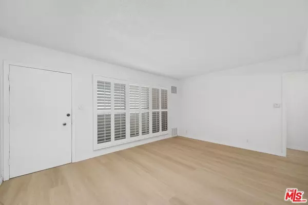 Santa Monica, CA 90405,2621 Centinela AVE #7