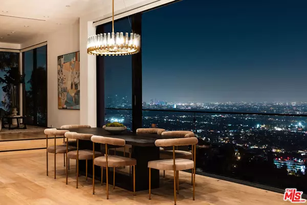 Los Angeles, CA 90069,8650 Franklin AVE