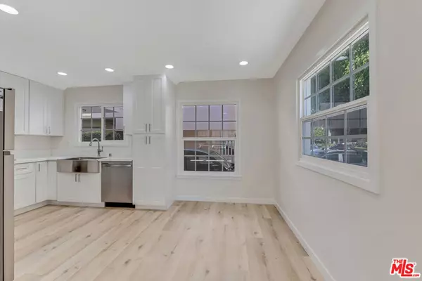 Los Angeles, CA 90035,853 S Bedford ST #1