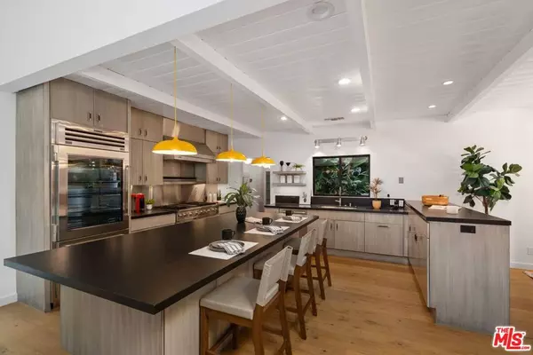 Malibu, CA 90265,6417 Via Escondido DR