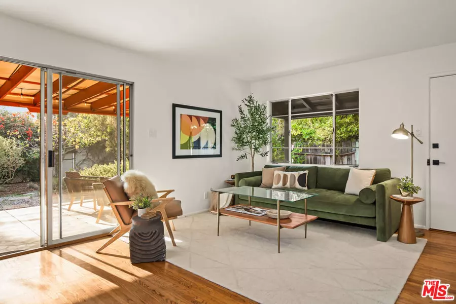 2449 Walgrove AVE, Los Angeles, CA 90066