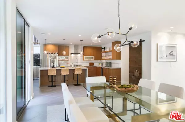 Los Angeles, CA 90077,10486 Sandall LN