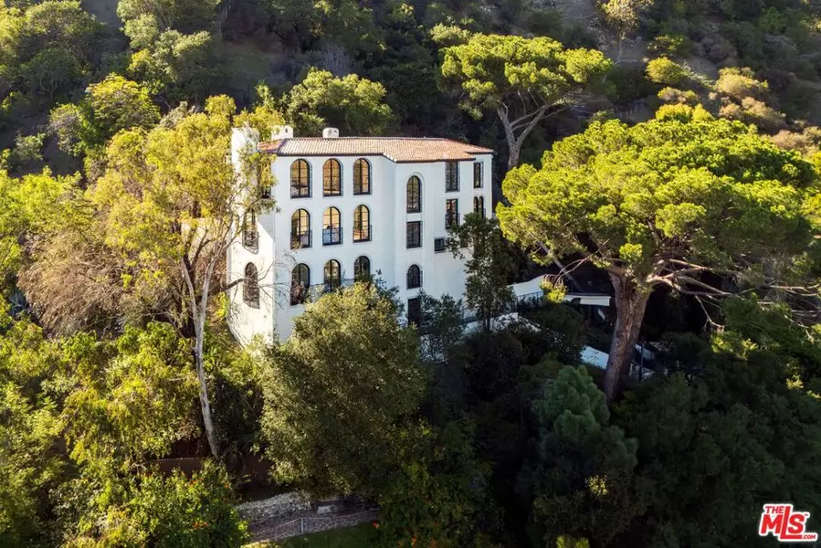 1301 N Beverly DR, Beverly Hills, CA 90210