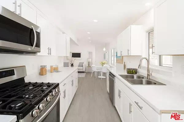 Woodland, CA 91364,4201 Topanga Canyon BLVD #62