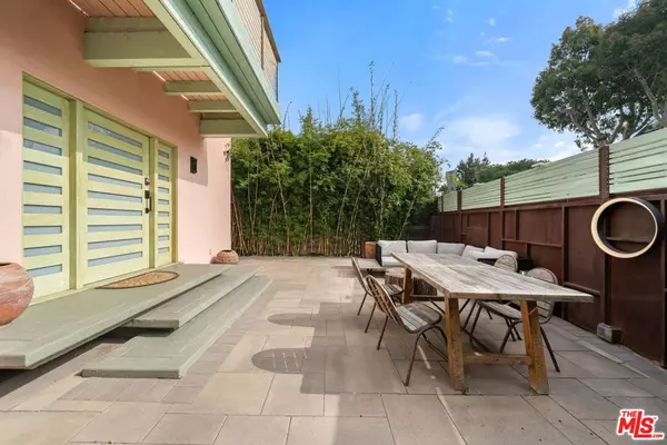 621 Rose AVE #623 1/2, Venice, CA 90291