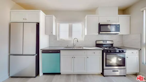 Los Angeles, CA 90026,252 Rosemont AVE #1/2