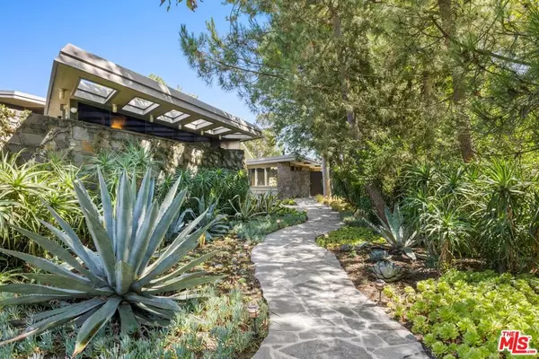 Los Angeles, CA 90077,15216 Antelo PL