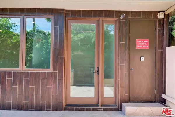 West Hollywood, CA 90046,1249 N Formosa AVE