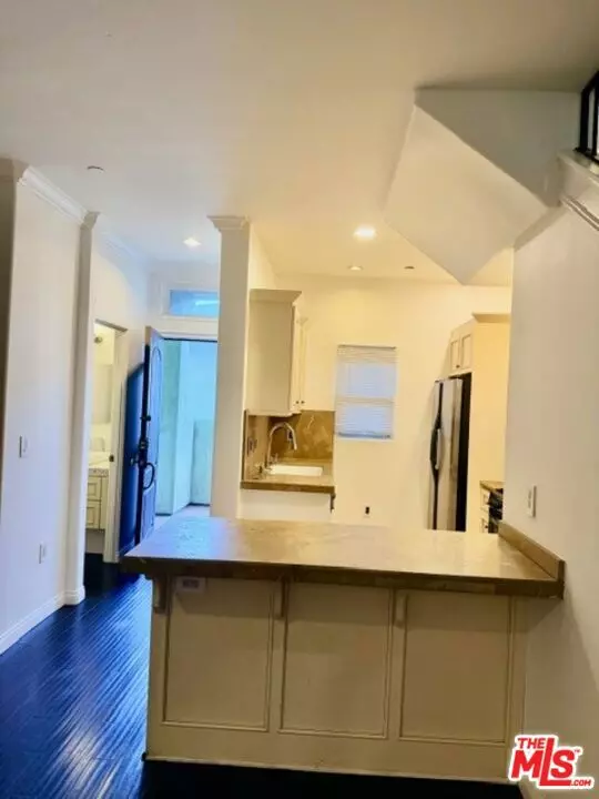 West Hollywood, CA 90046,917 N Sierra Bonita AVE #3