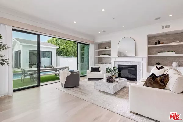 Los Angeles, CA 90045,8227 Stewart AVE