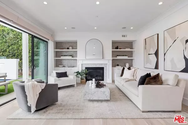 Los Angeles, CA 90045,8227 Stewart AVE