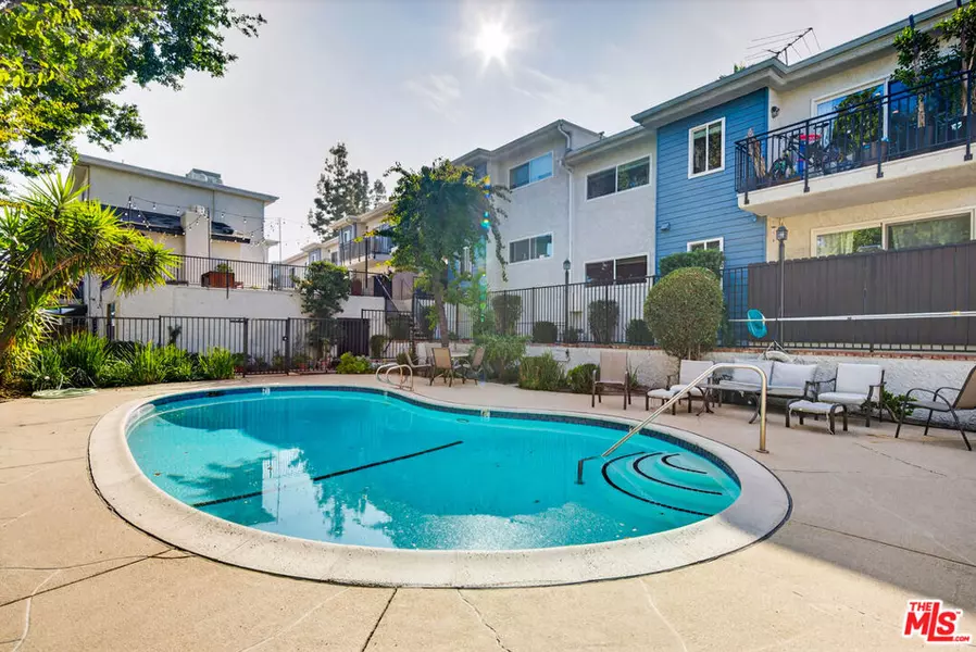 5252 Coldwater Canyon AVE #111, Van Nuys, CA 91401