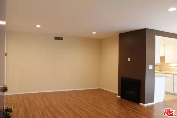 Los Angeles, CA 90064,2349 S Bentley AVE #5