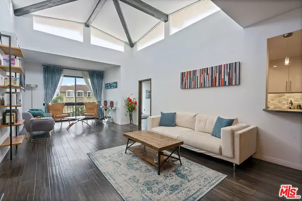 Los Angeles, CA 90025,2175 S Beverly Glen BLVD #403