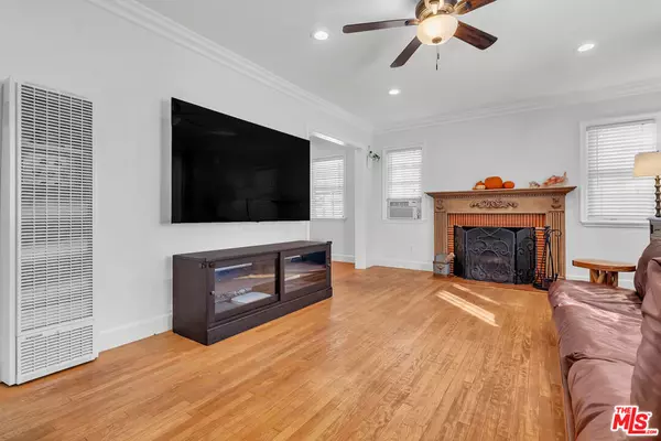 Pasadena, CA 91104,951 N Allen AVE