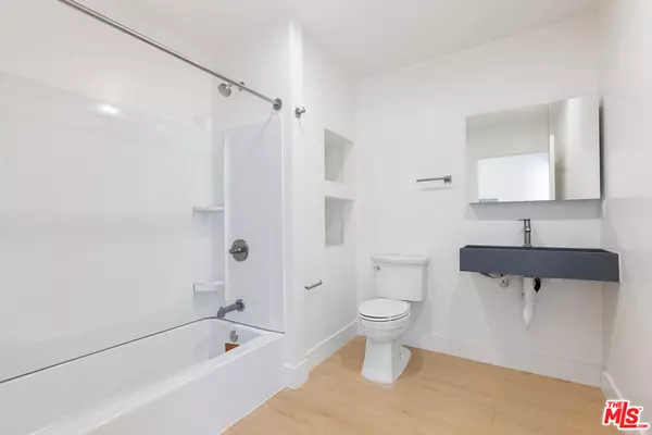 Cypress, CA 90630,8561 Belmont ST #7