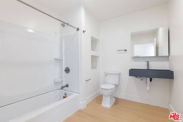 Cypress, CA 90630,8561 Belmont ST #7